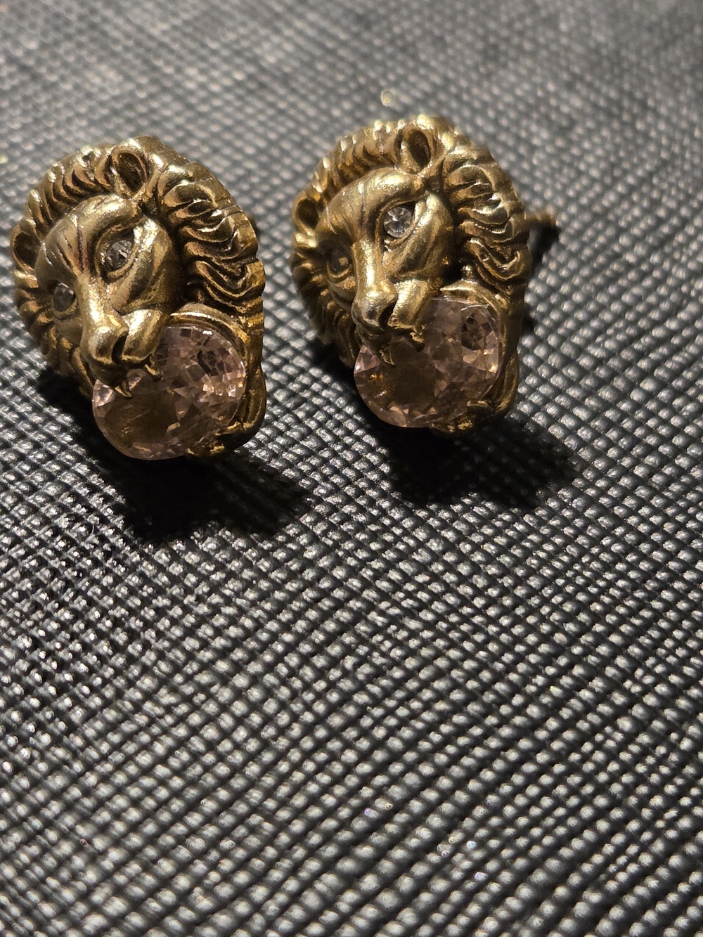 Gucci Gold-Tone Logo Earring With An Open Mouth Semi Precious Pink Stone Crystal - Picture 15 of 16